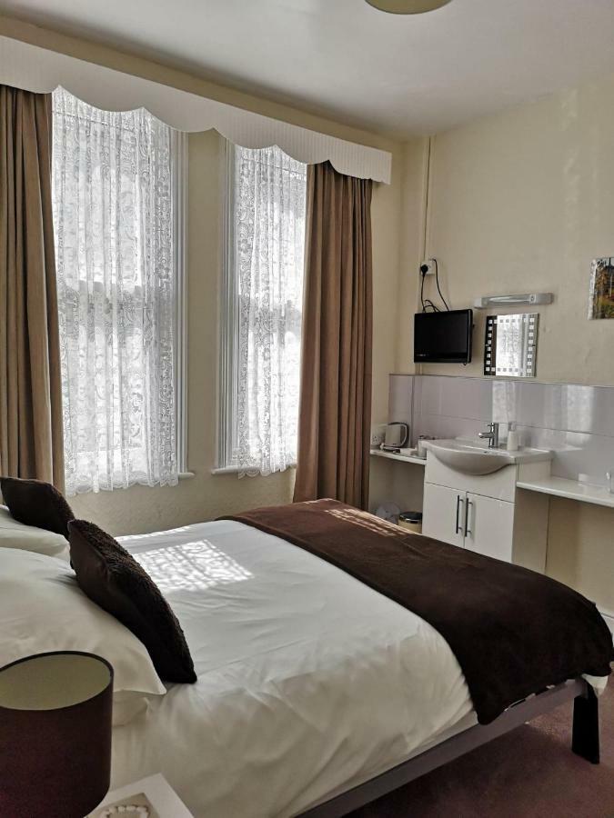 Sylvern House Hotel Scarborough Bagian luar foto